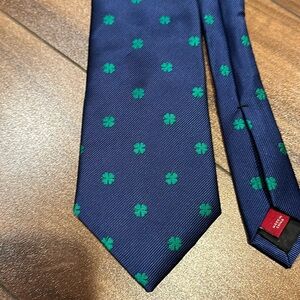 Four Leaf clover tie.